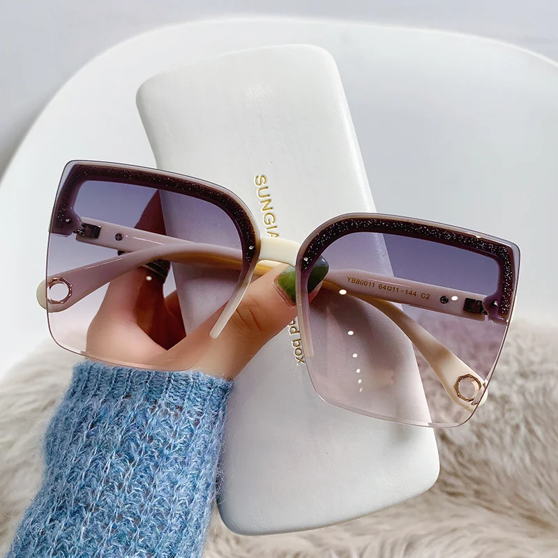 Vintage Fashion Enthusiasts - Oversized Sunglasses Man Woman Fashion Rimless