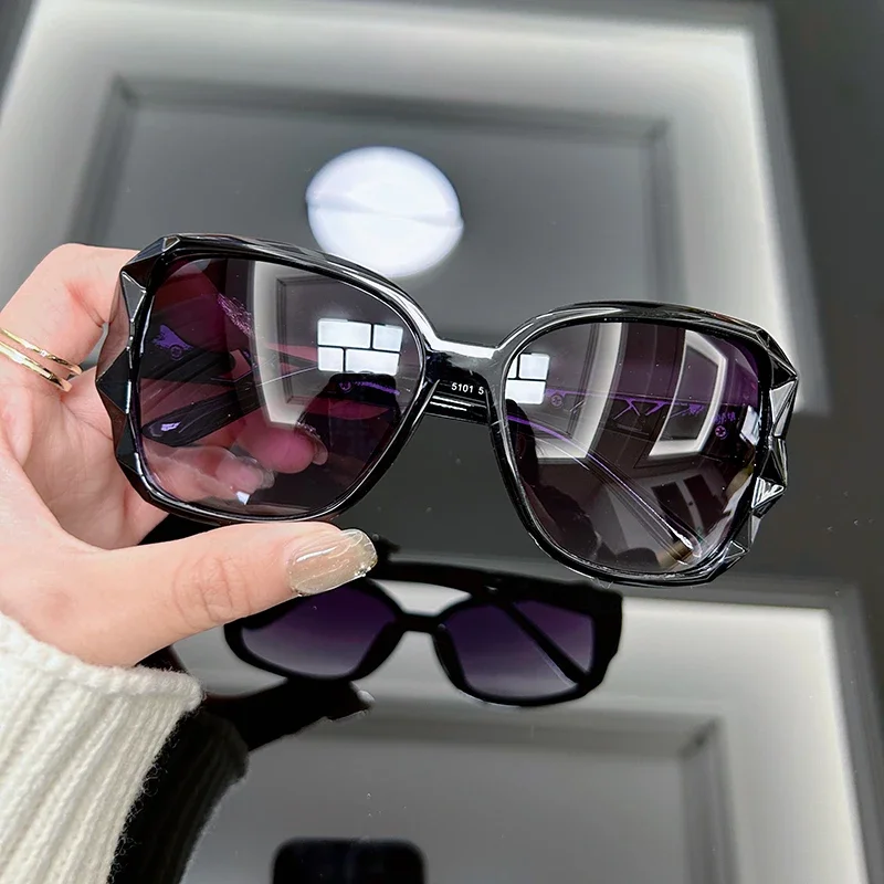 Vintage Outdoor Fashion - Vintage Oversized Sunglasses Women Brand Big